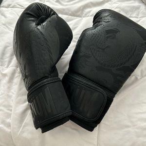 Venum boxing gloves MMA boxing Dragon flight